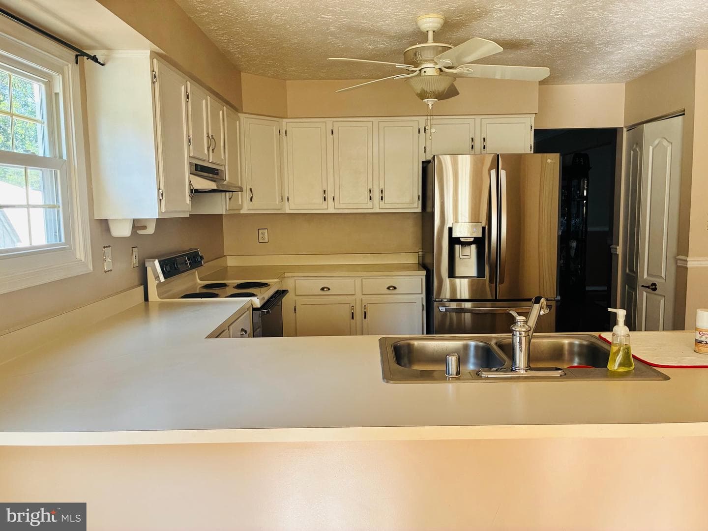 5914 Manor House Lane photo 5