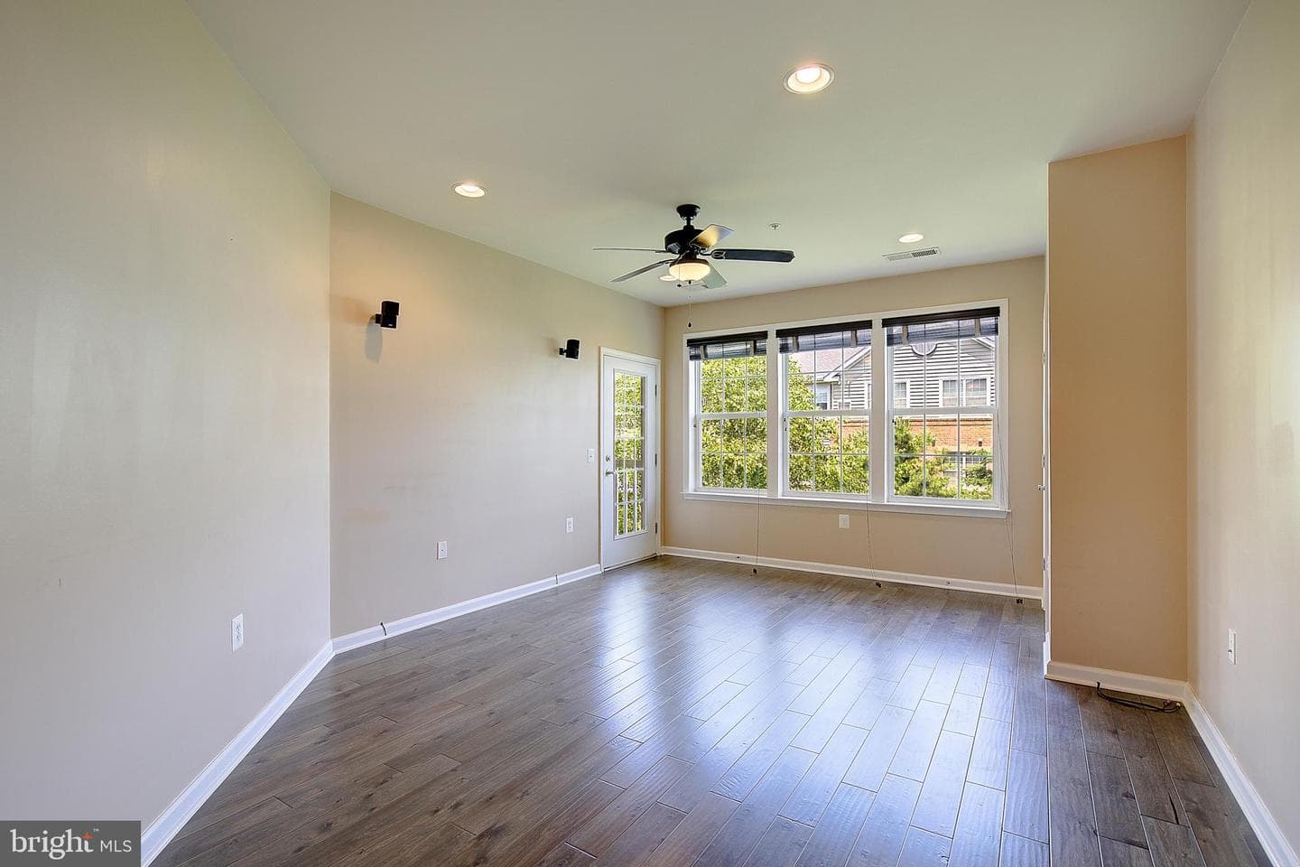 1403 Wigeon Way #302 photo 19