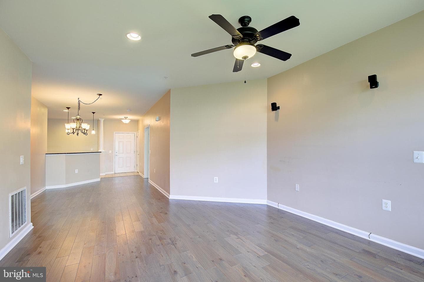 1403 Wigeon Way #302 photo 22