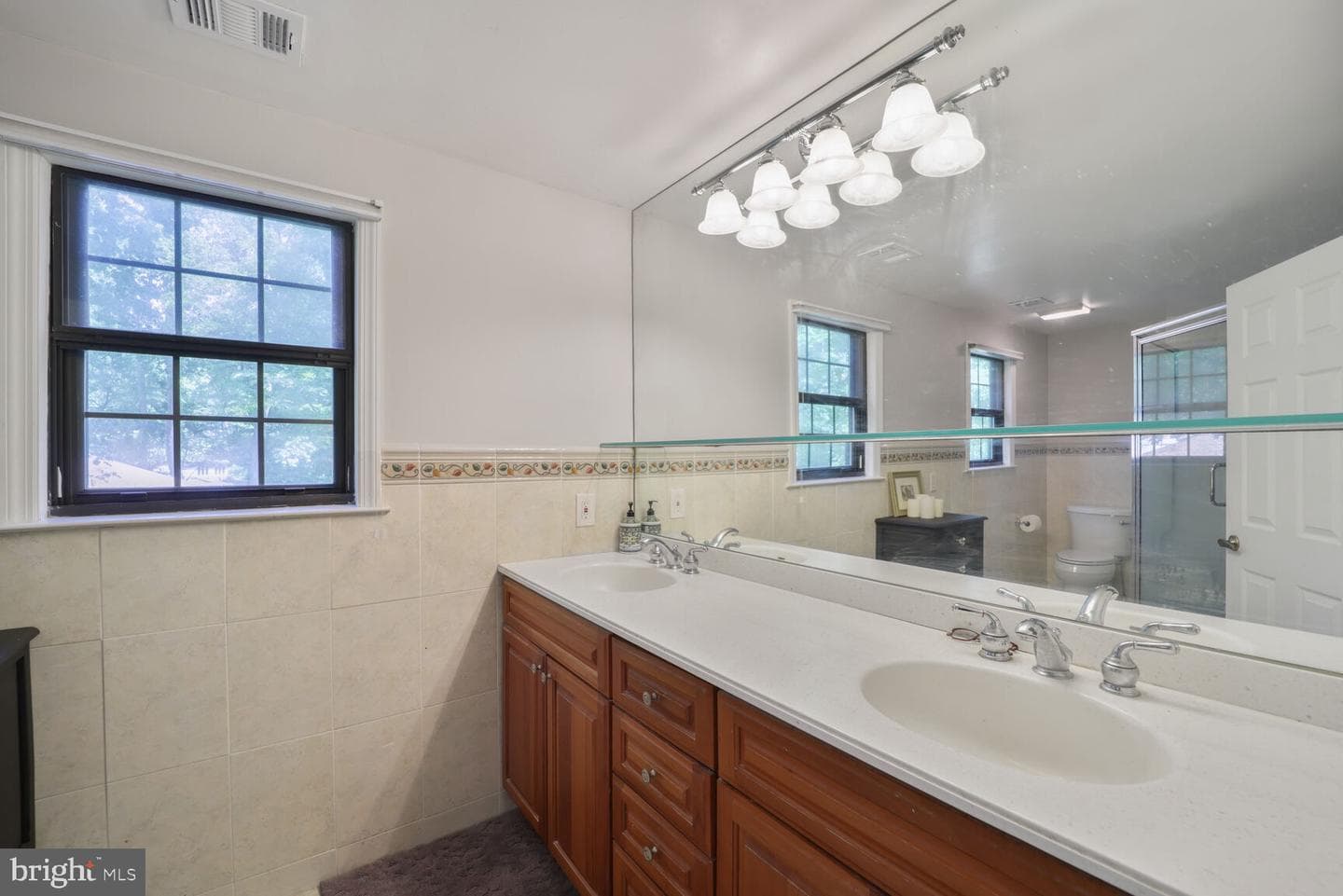 553 Choptank Cove Court photo 32
