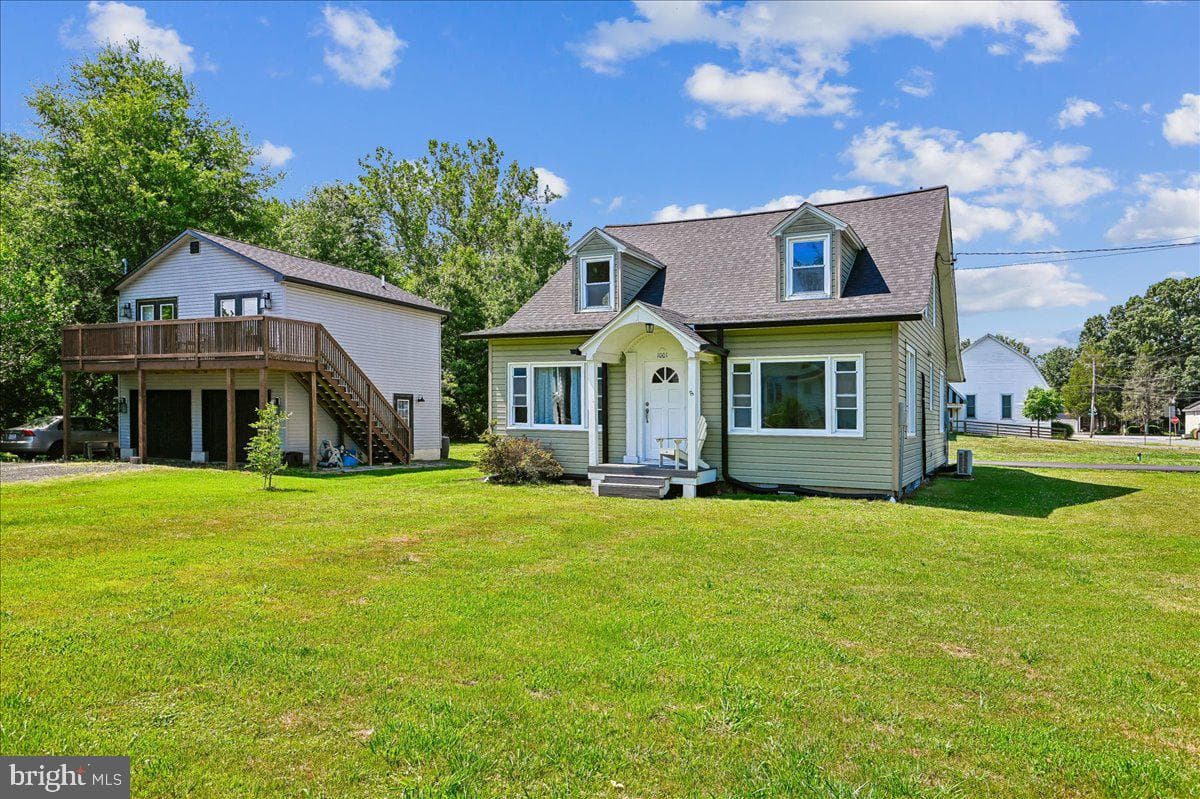 1001 Benning Road, Galesville