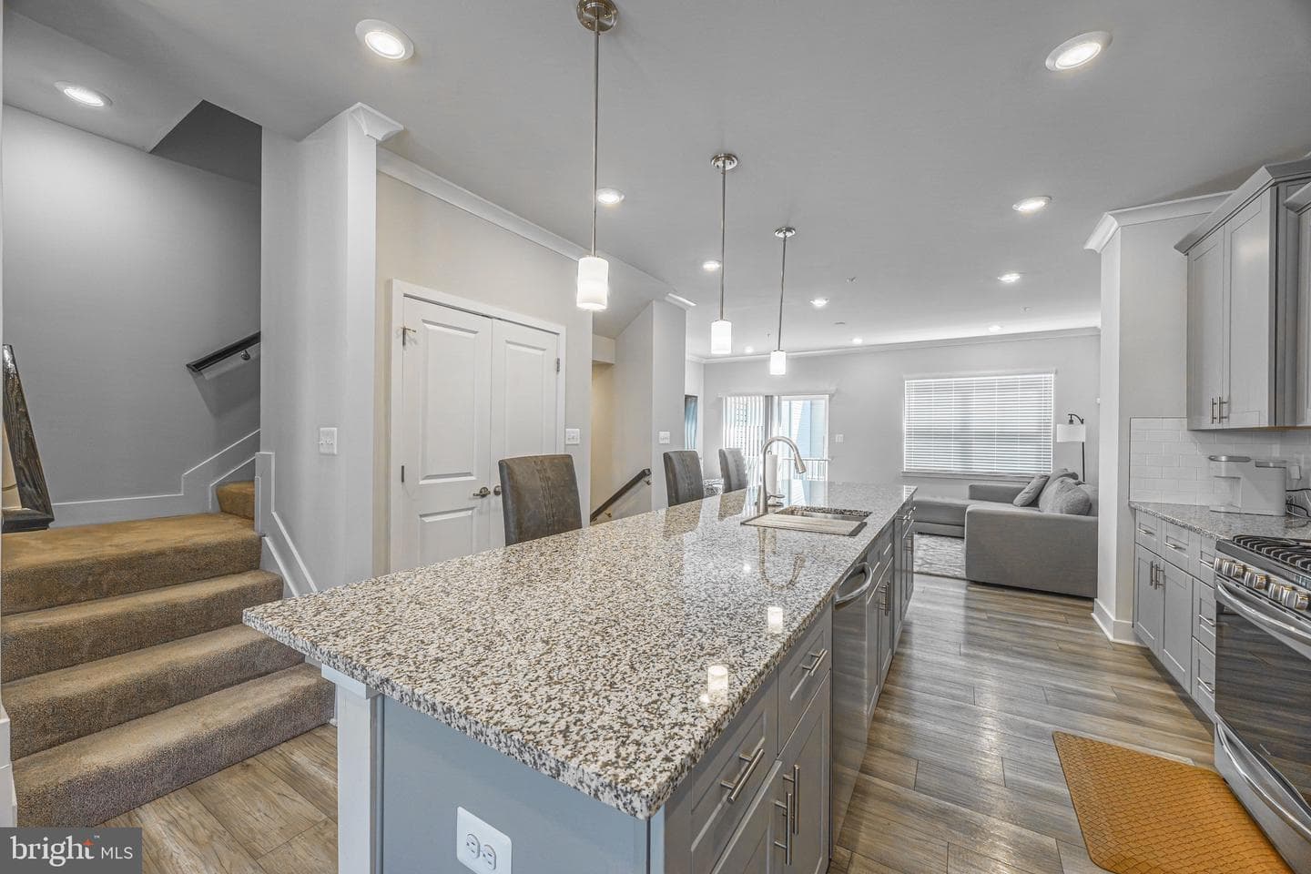 515 Levanna Lane photo 9