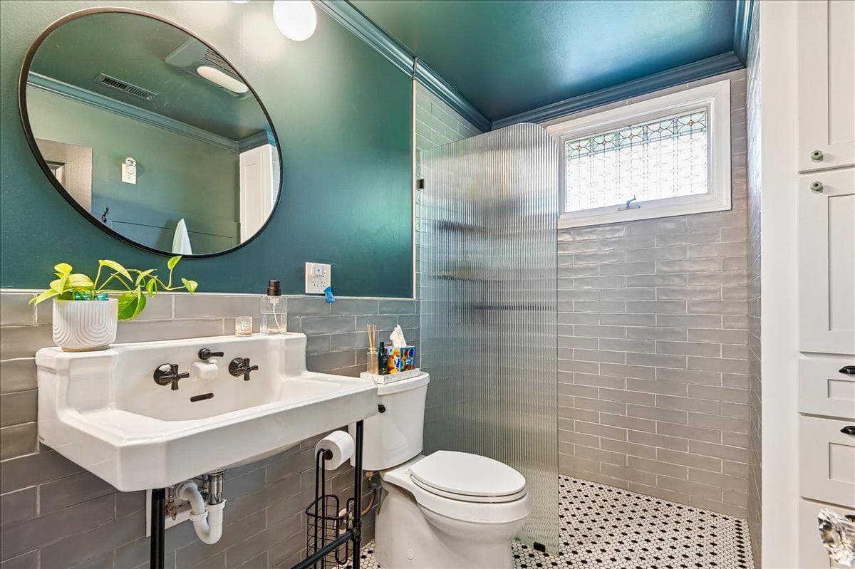4950 Bonniewood Drive photo 32