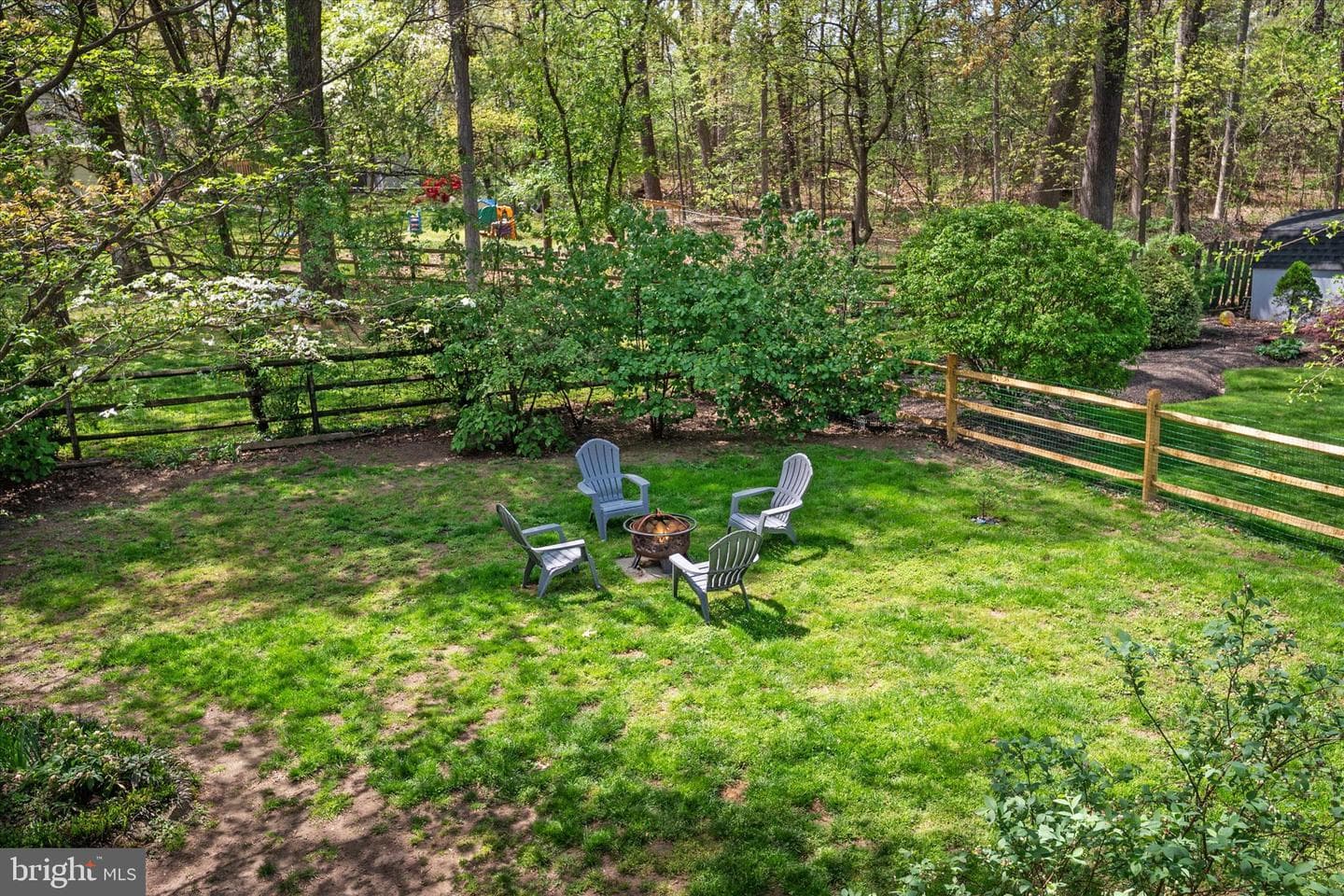 523 Benforest Drive W photo 34
