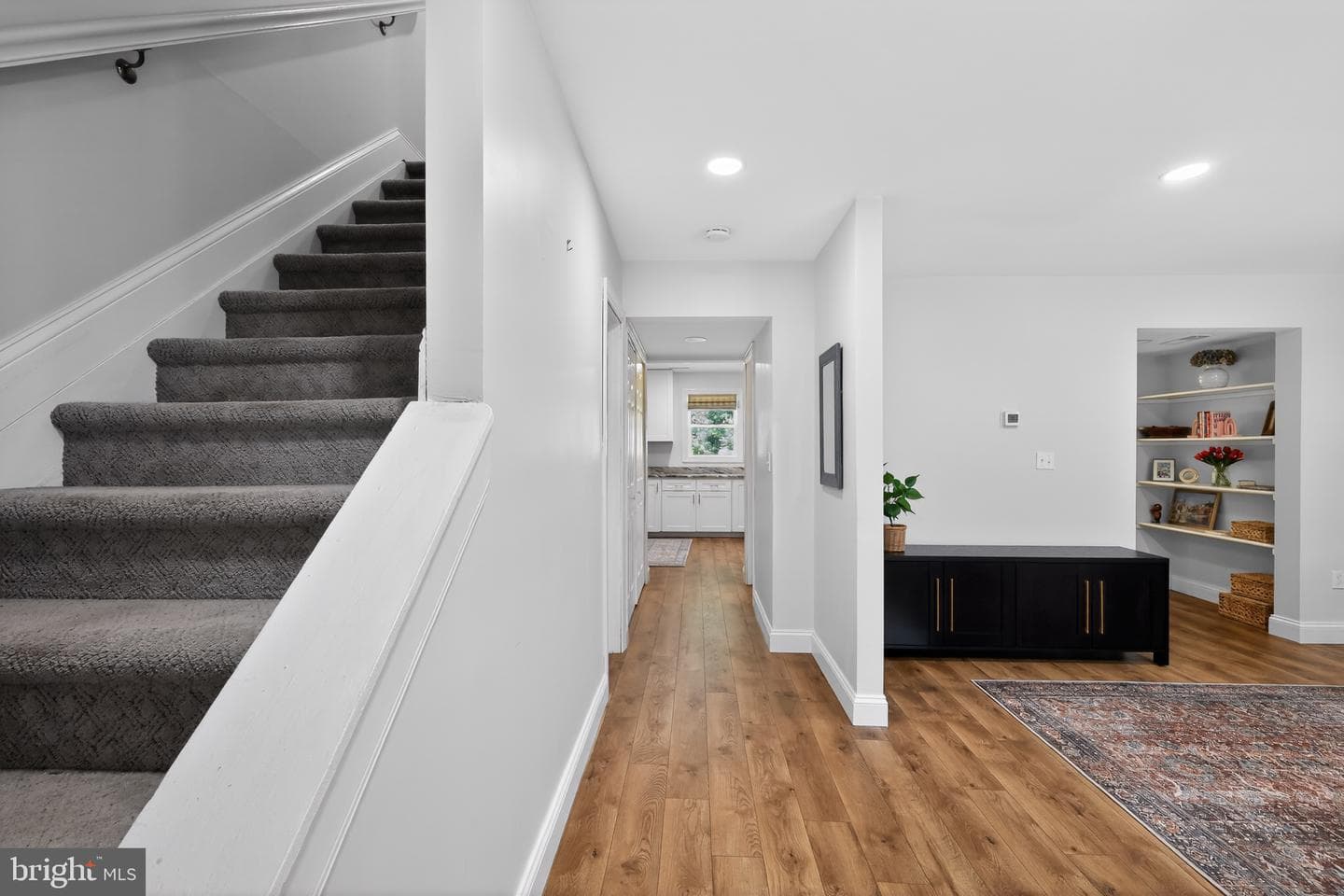 1410 Foxwood Court photo 4