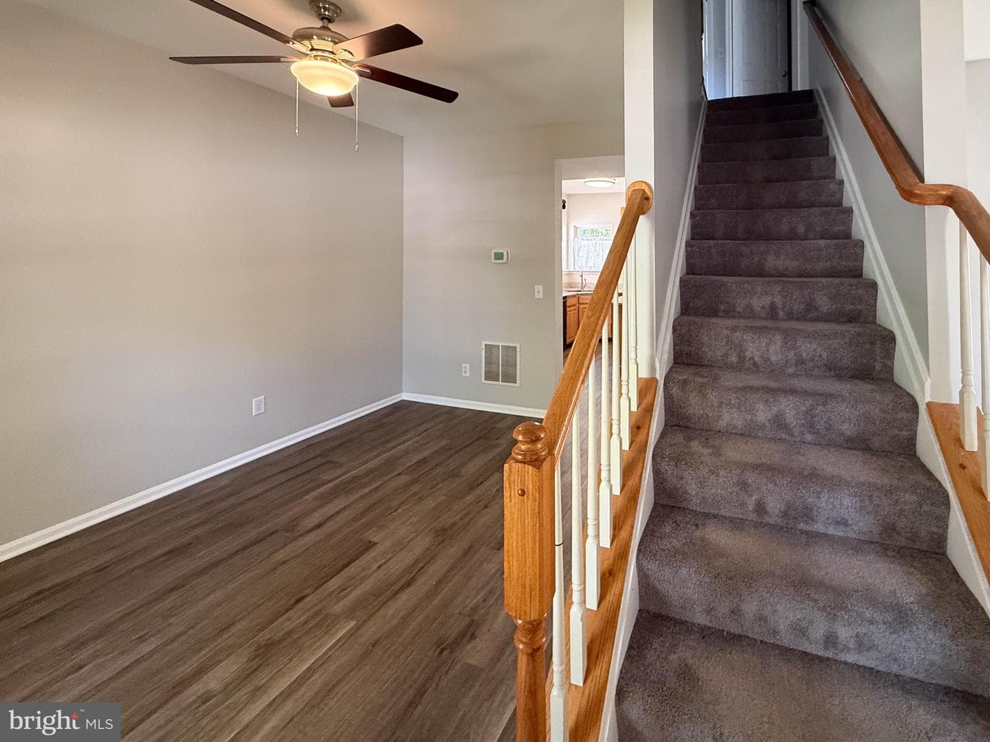 65 Lawrence Avenue photo 9