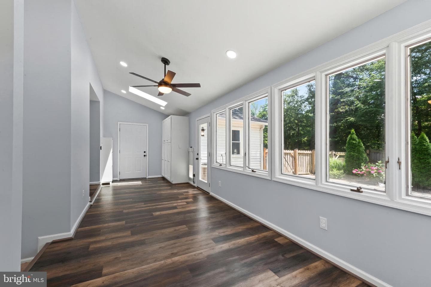 460 Blackshire Road photo 5