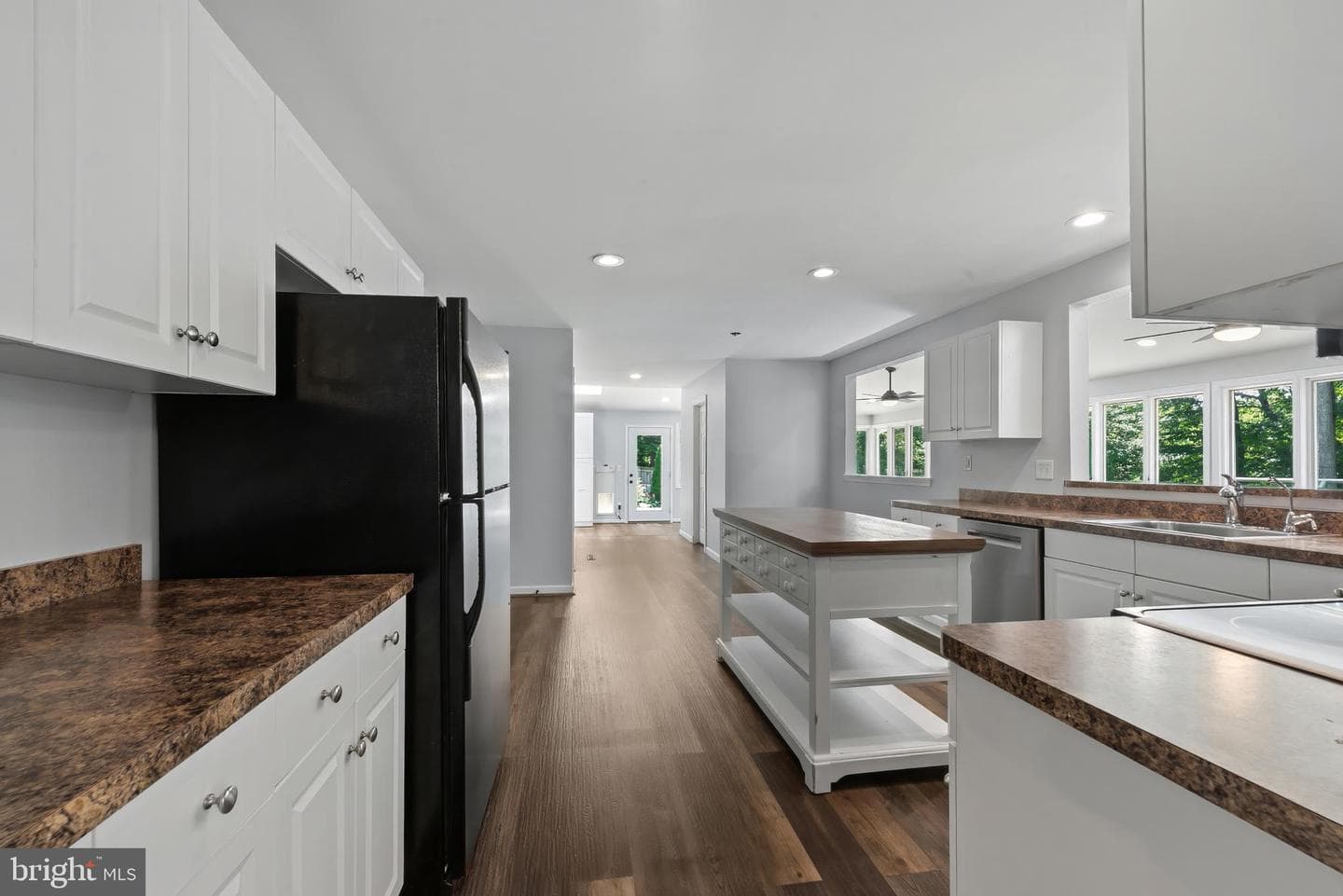 460 Blackshire Road photo 9