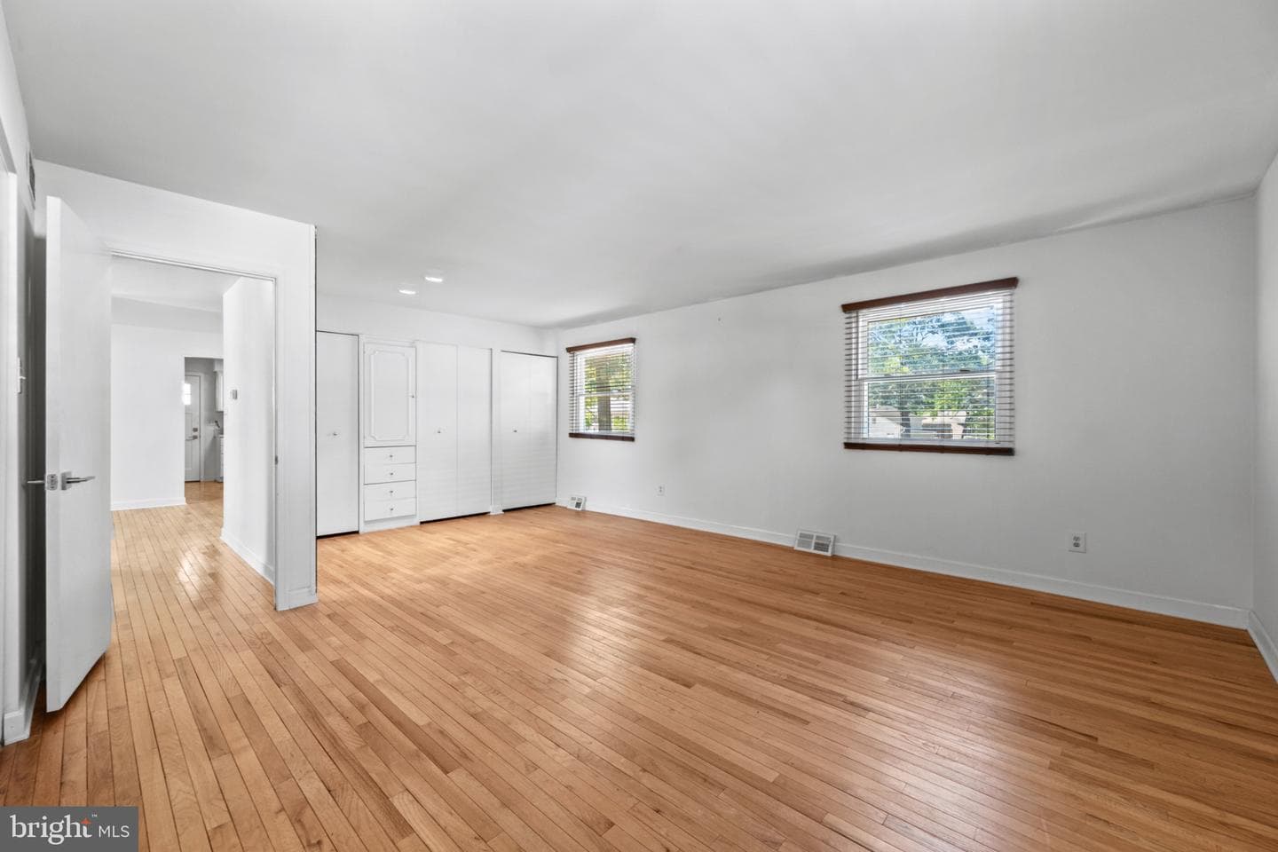 7960 Pipers Path photo 16