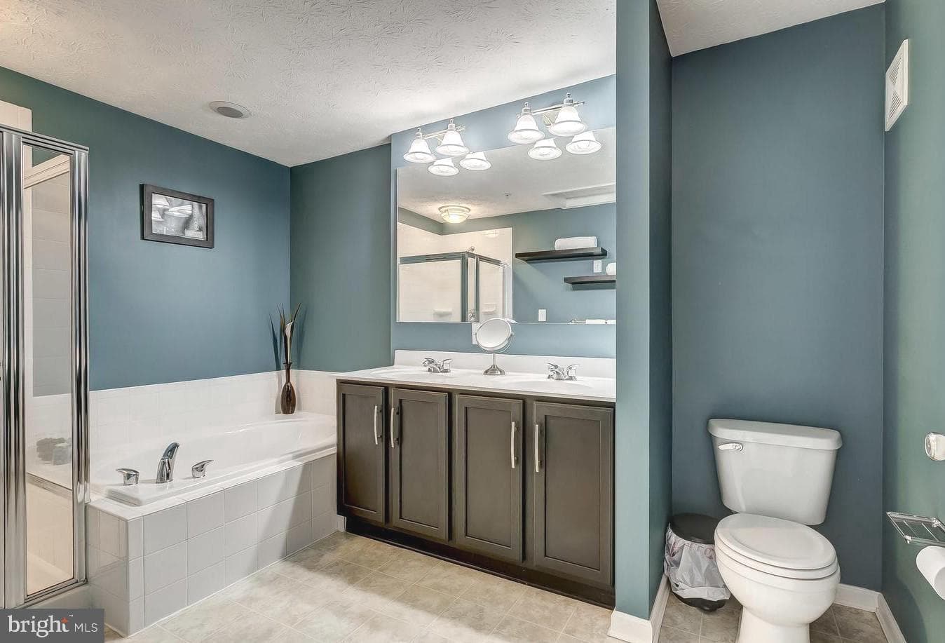 1511 Martock Lane photo 20