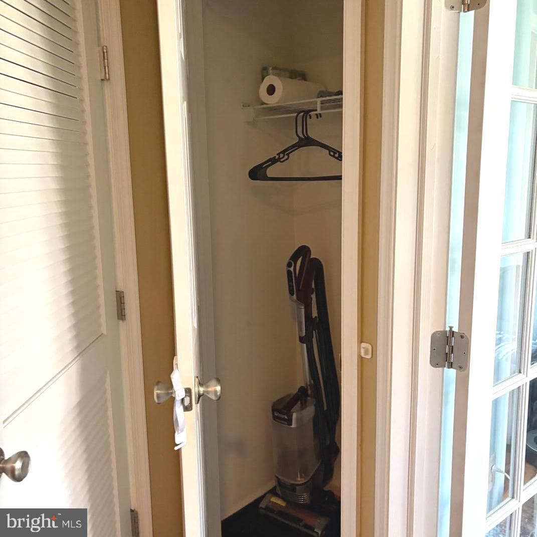 1511 Martock Lane photo 26