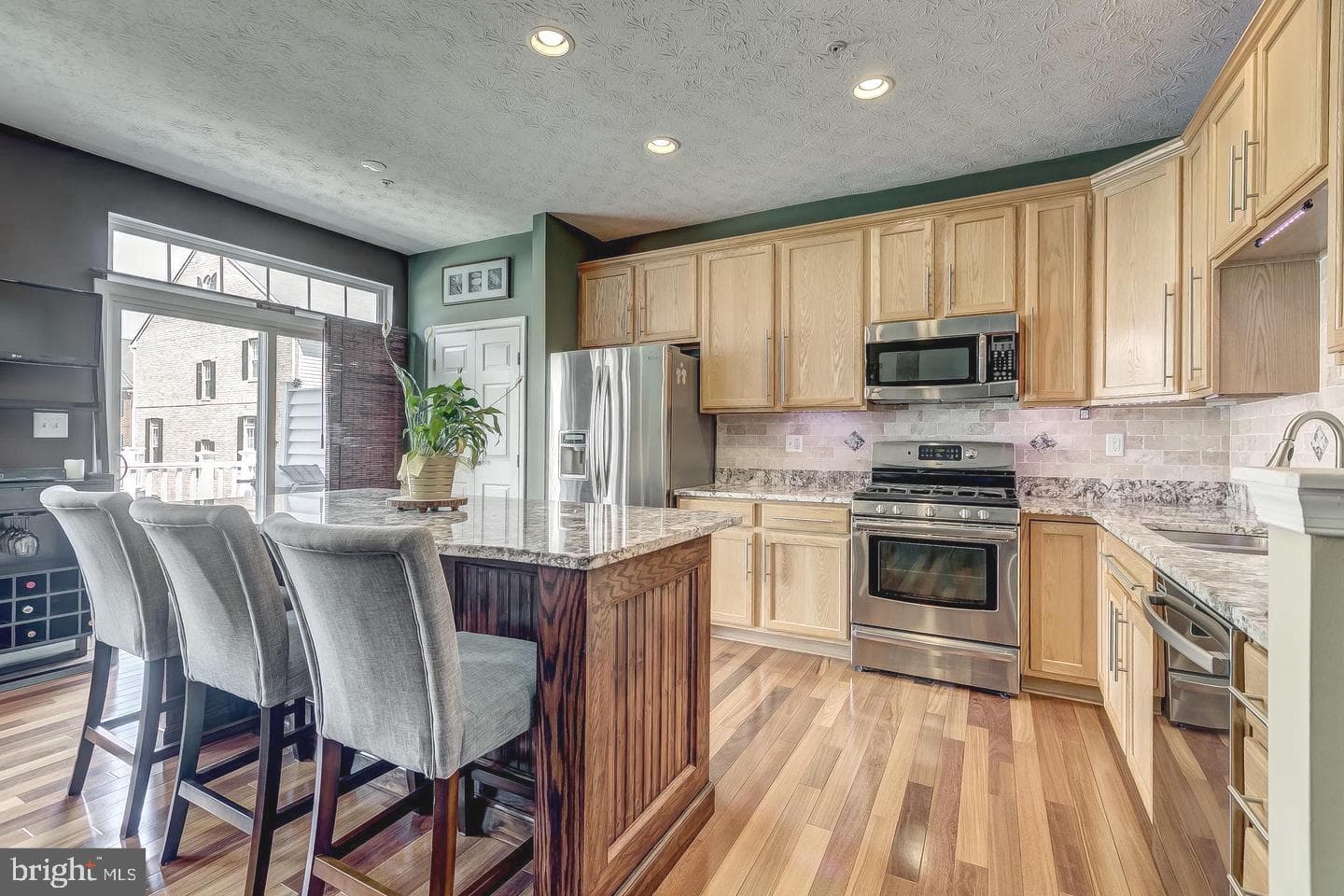 1511 Martock Lane photo 8