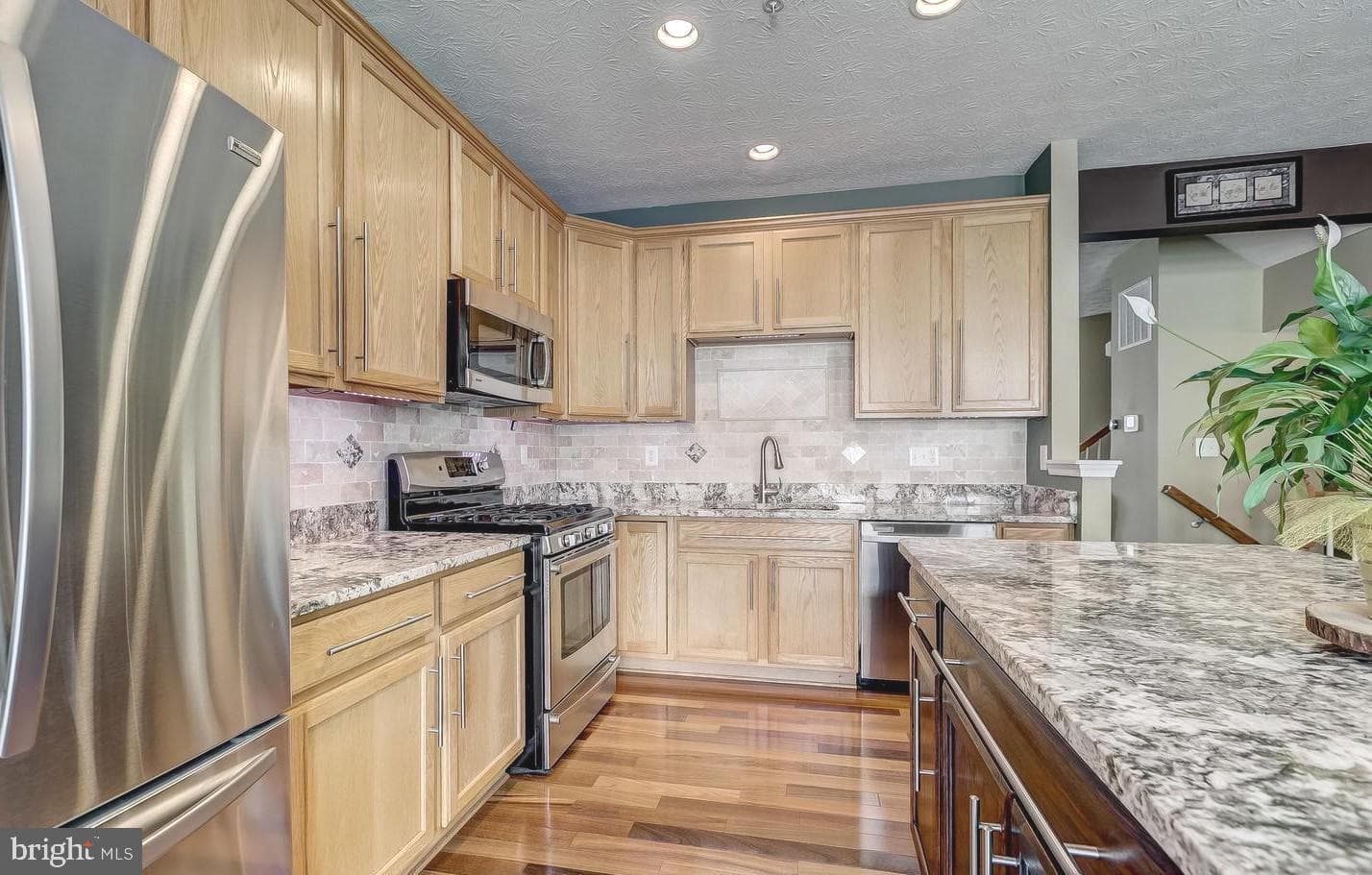 1511 Martock Lane photo 9