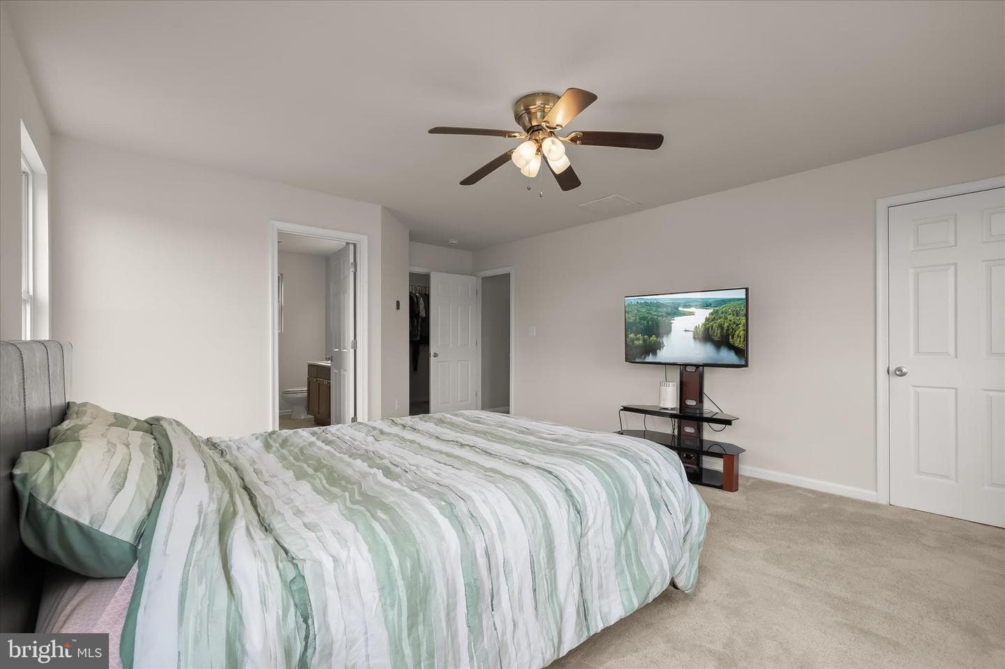 305 Bishop Avenue photo 24