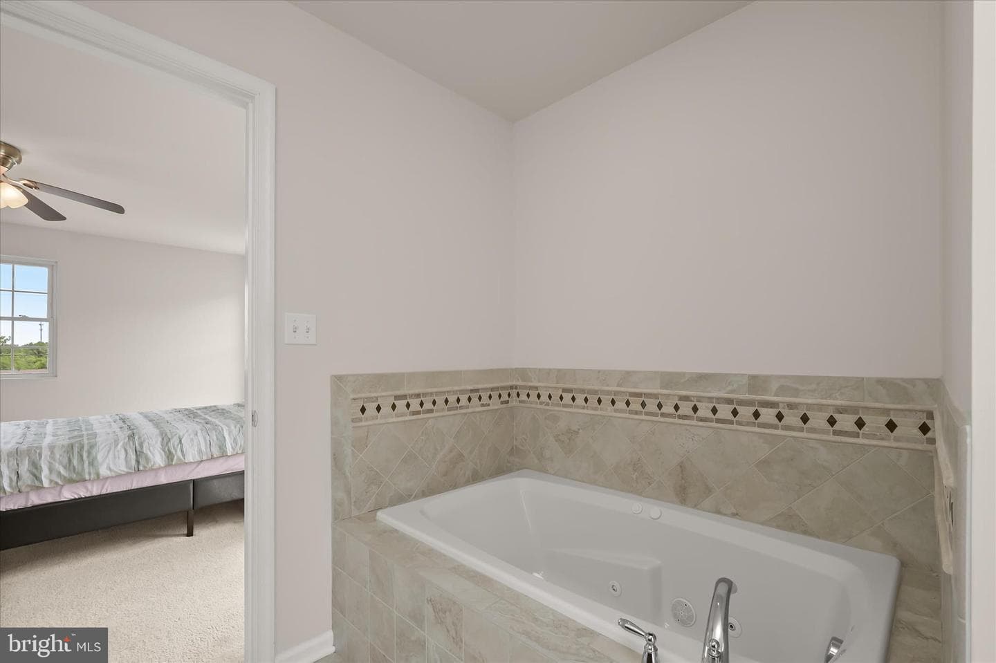 305 Bishop Avenue photo 28