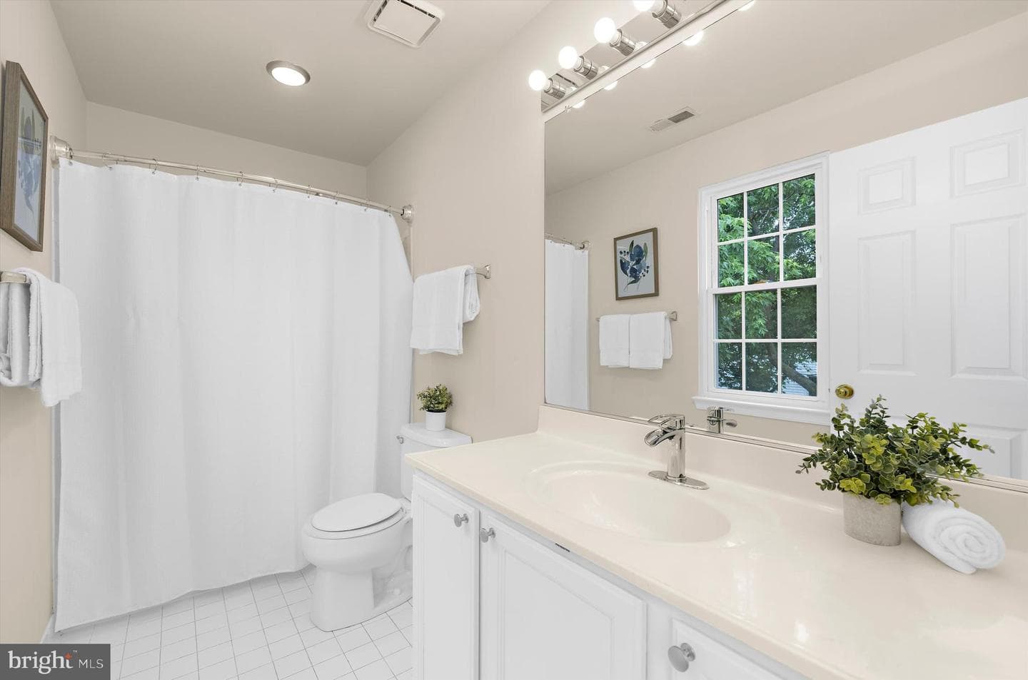 1780 Lasalle Place photo 23