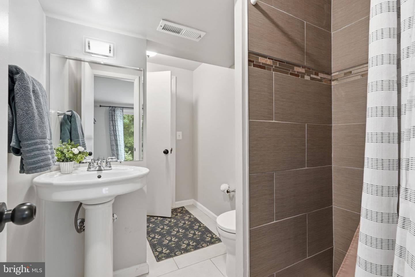 1848 Carriage Drive photo 21