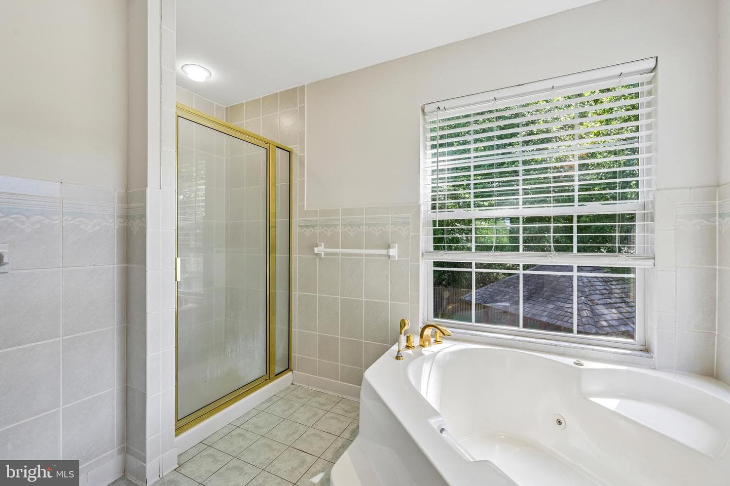 683 Powhatan Beach Road photo 37