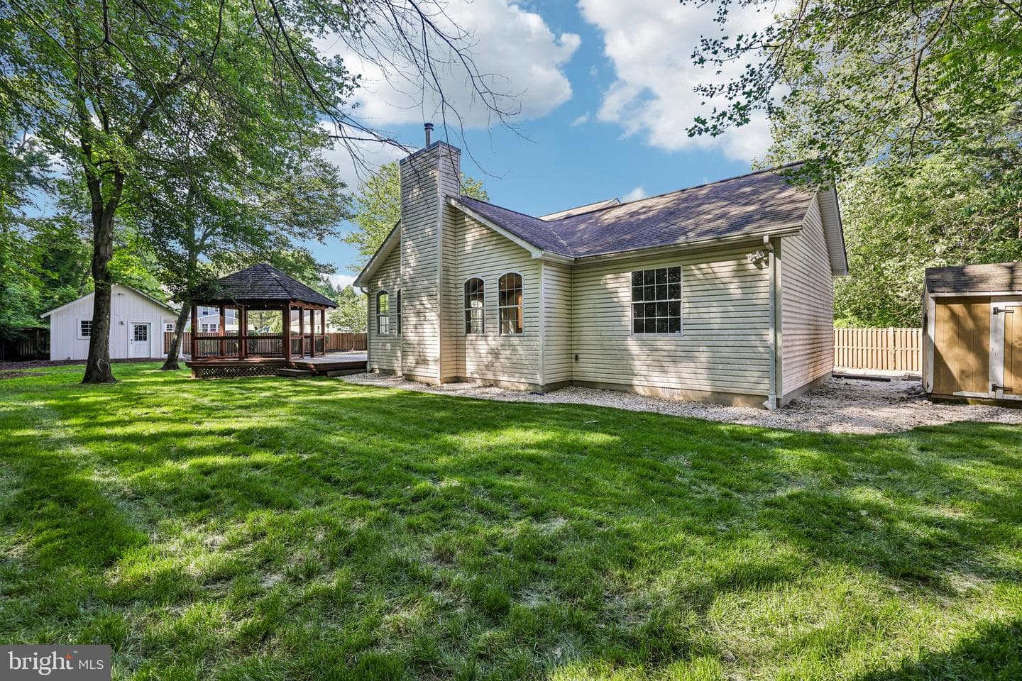 683 Powhatan Beach Road photo 65