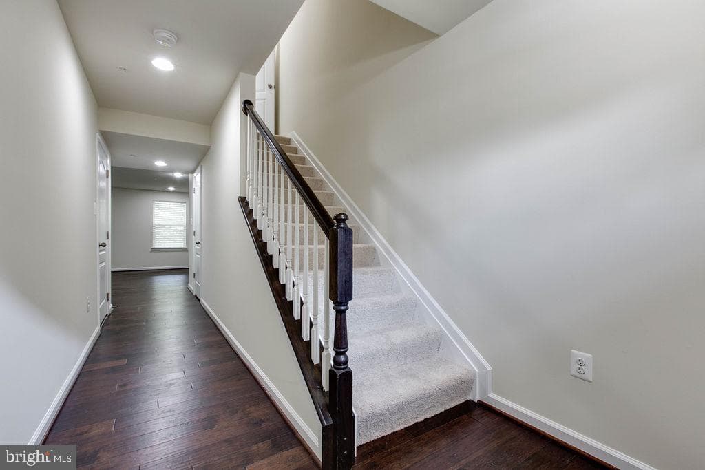 7108 River Birch Drive photo 3