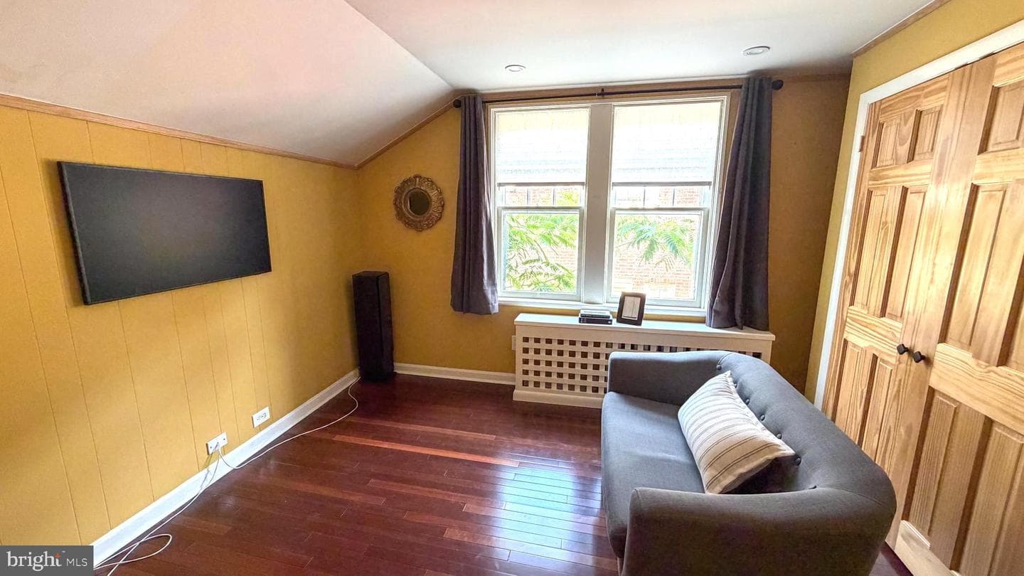 127 Charles Street photo 18