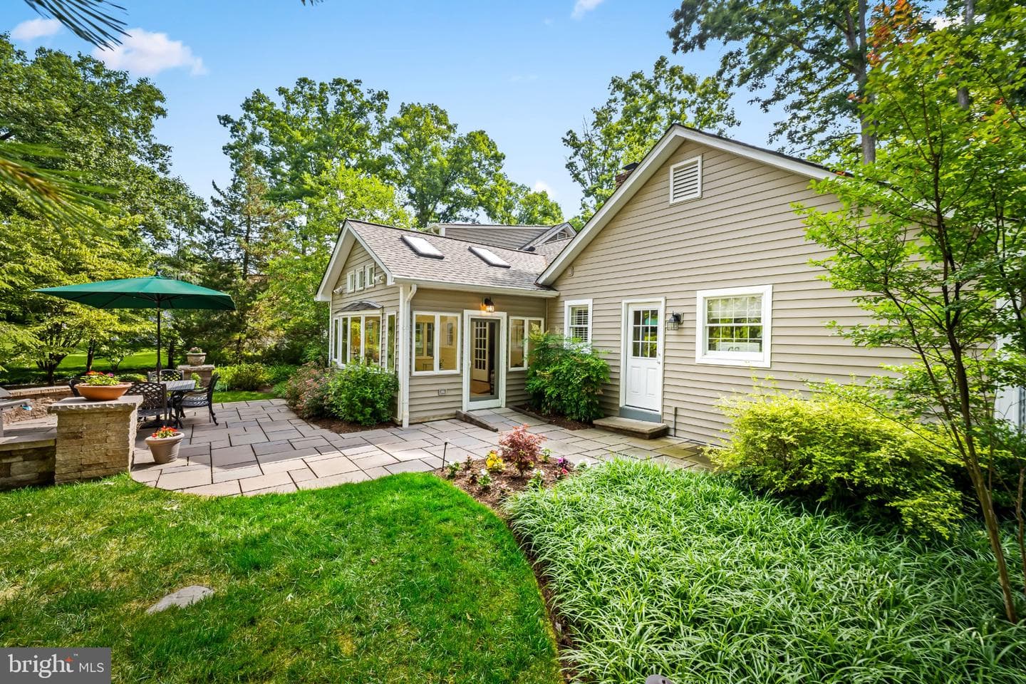 381 Sheffield Road photo 24