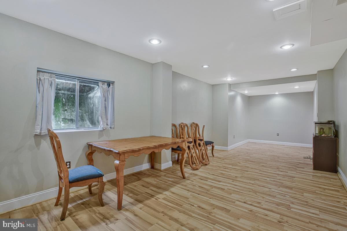 8214 Deerbrooke Court photo 32
