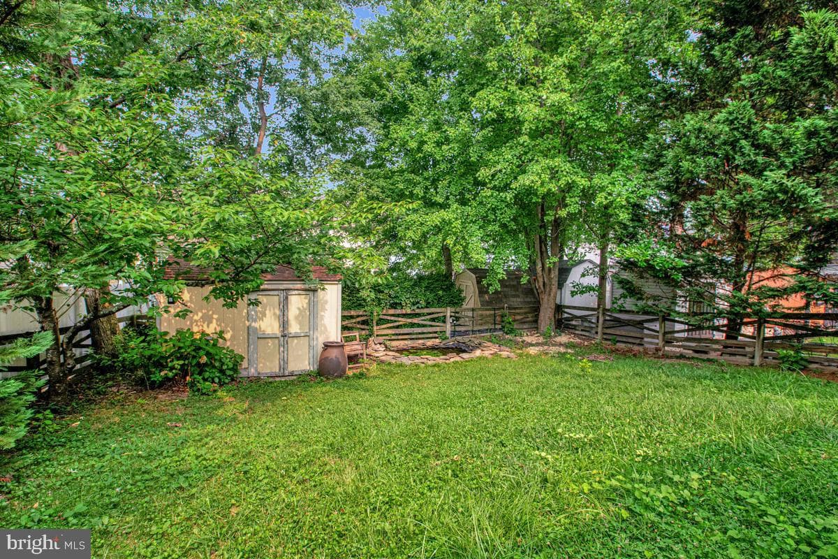 8214 Deerbrooke Court photo 39