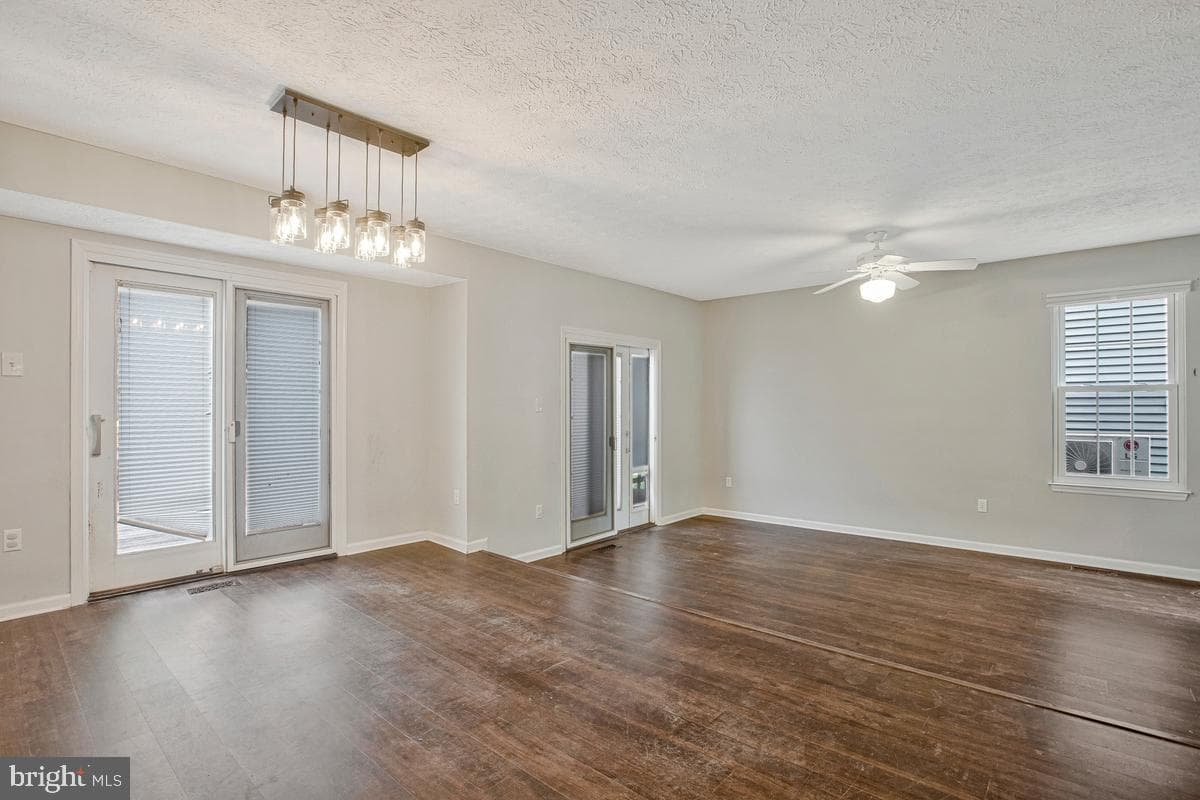 8214 Deerbrooke Court photo 4