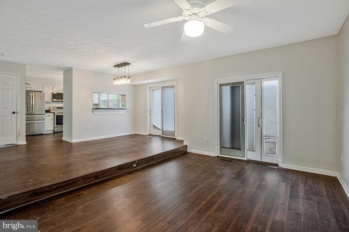 8214 Deerbrooke Court photo 6