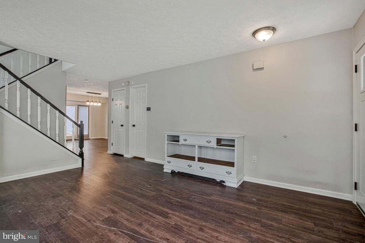 8214 Deerbrooke Court photo 9