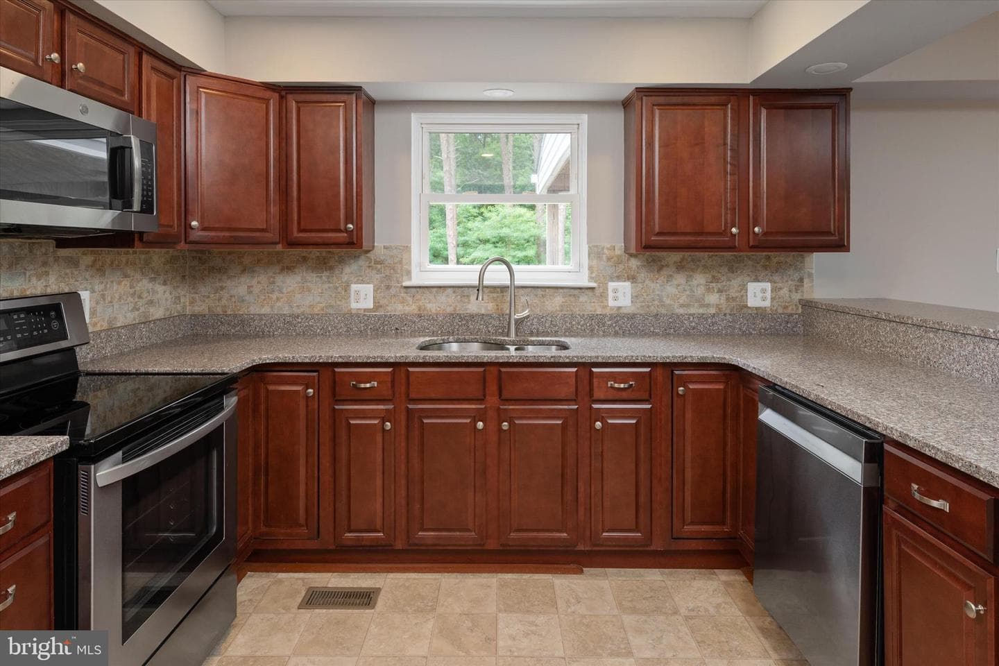 1625 Severn Run Court photo 13