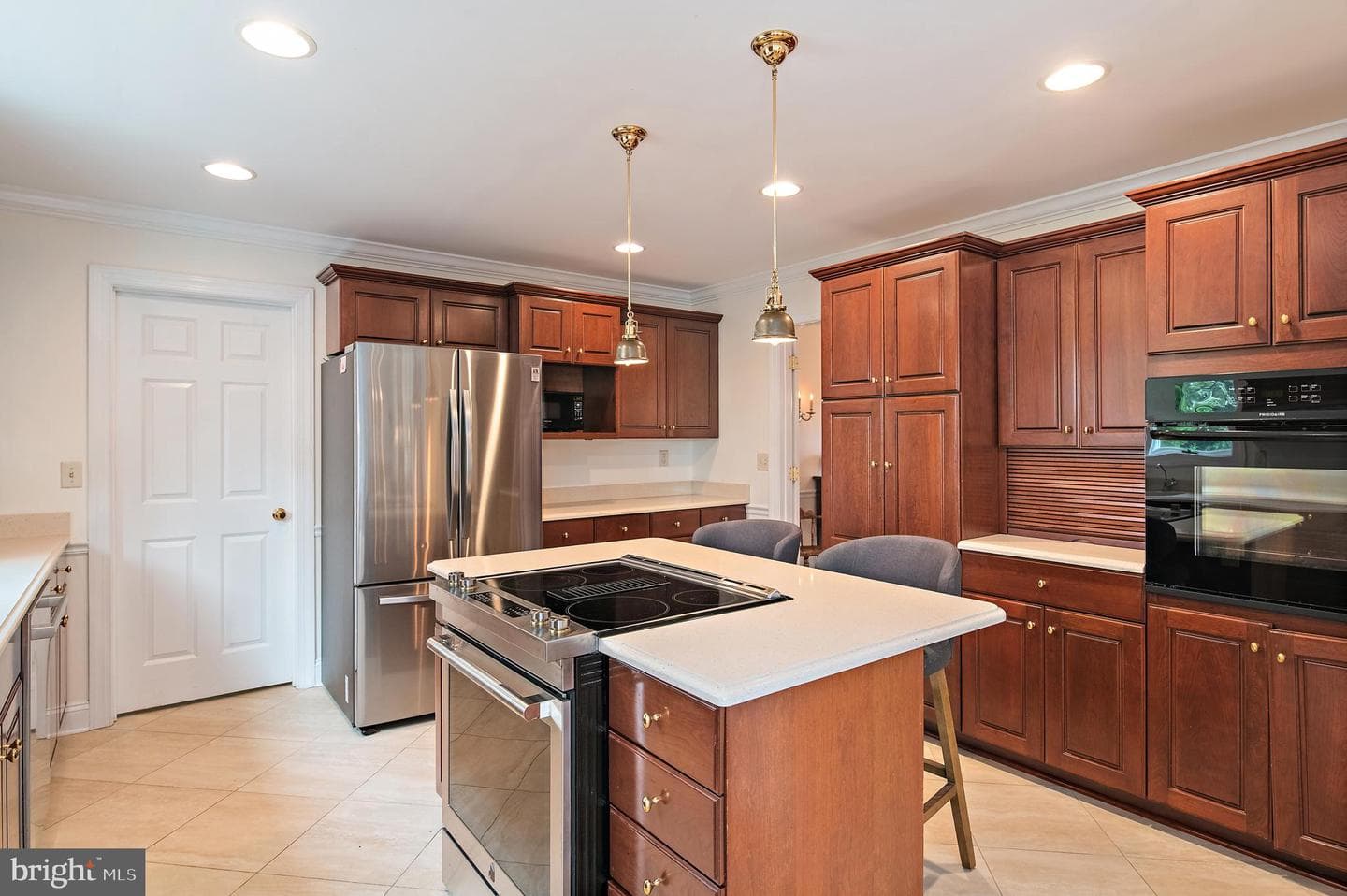 718 Whitehall Beach Road photo 41
