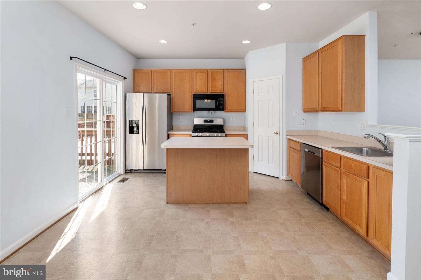 1020 Meandering Way photo 11
