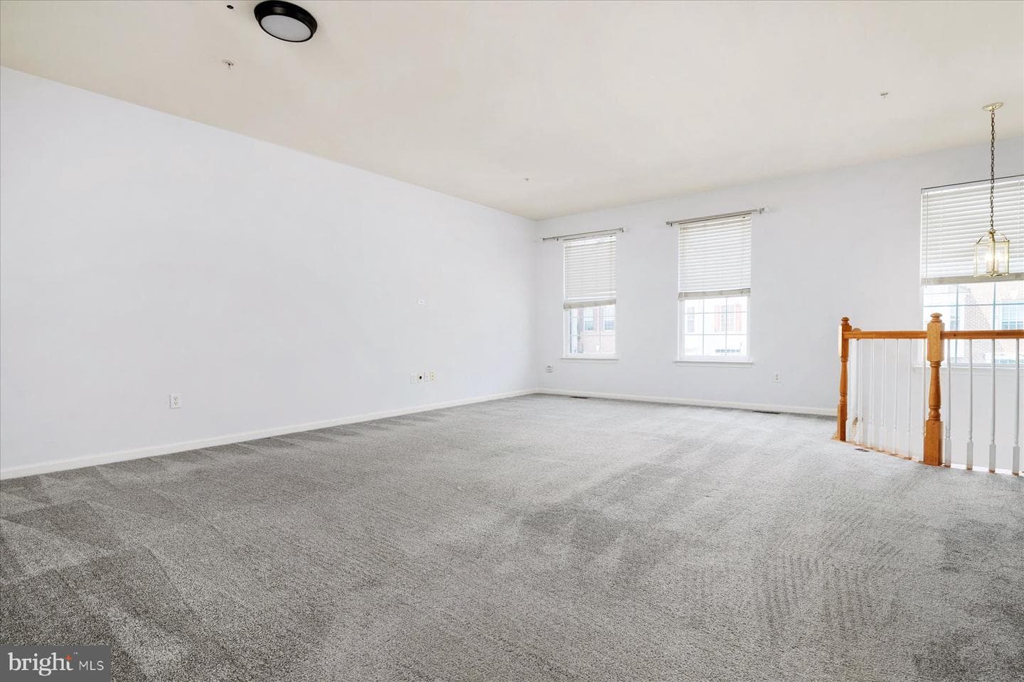 1020 Meandering Way photo 6