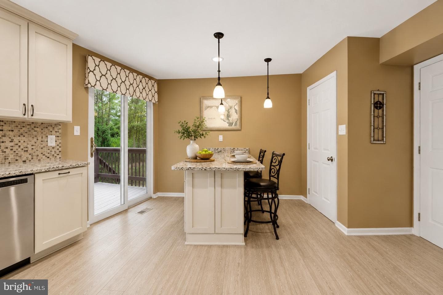 5503 Manistique Court photo 14