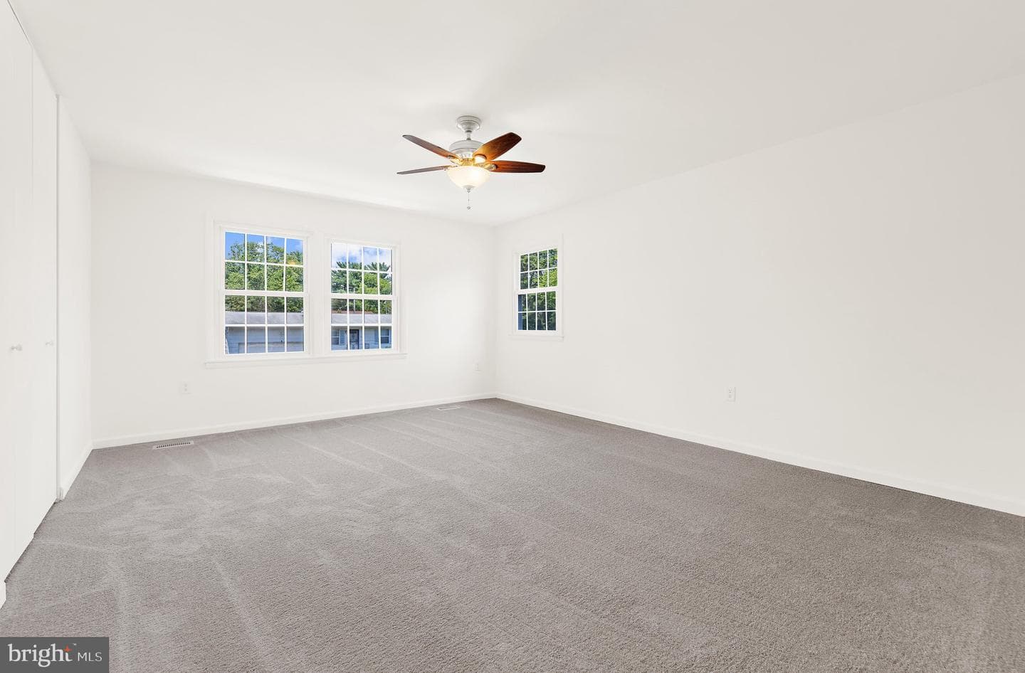 685 207th Street photo 26