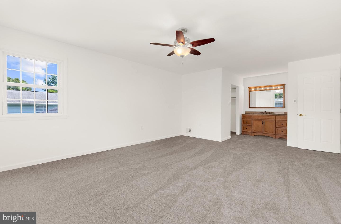 685 207th Street photo 28