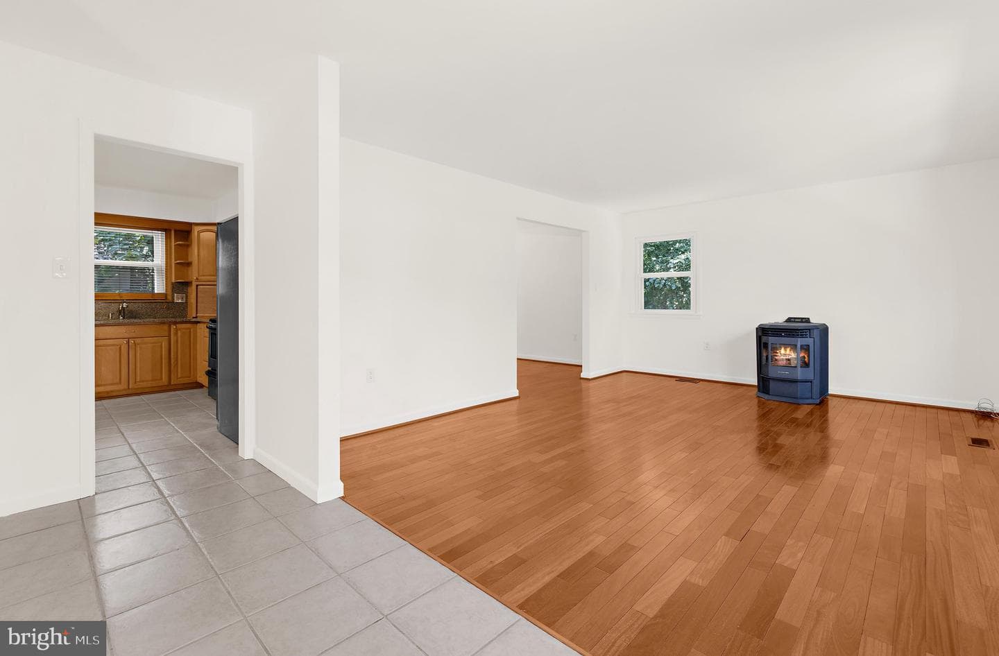 685 207th Street photo 4