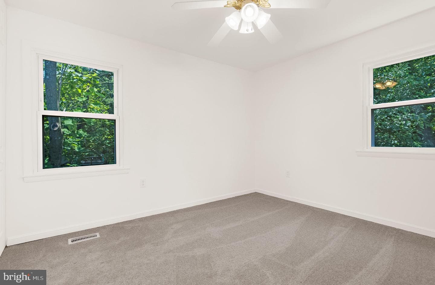 685 207th Street photo 40