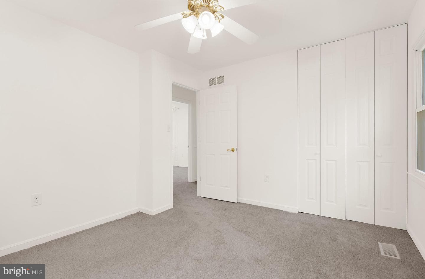 685 207th Street photo 41