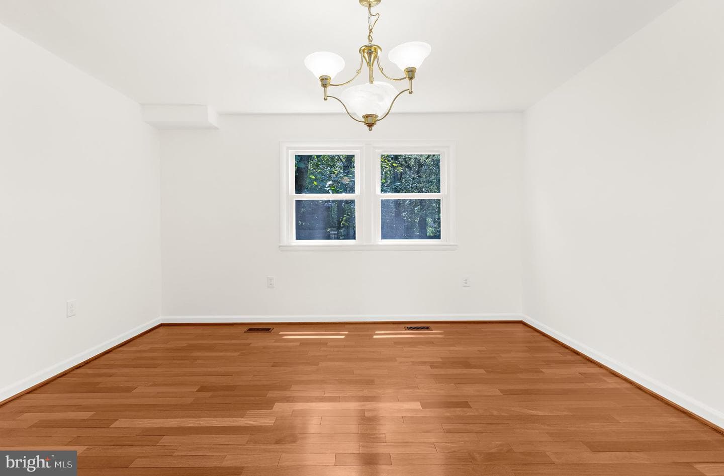 685 207th Street photo 6
