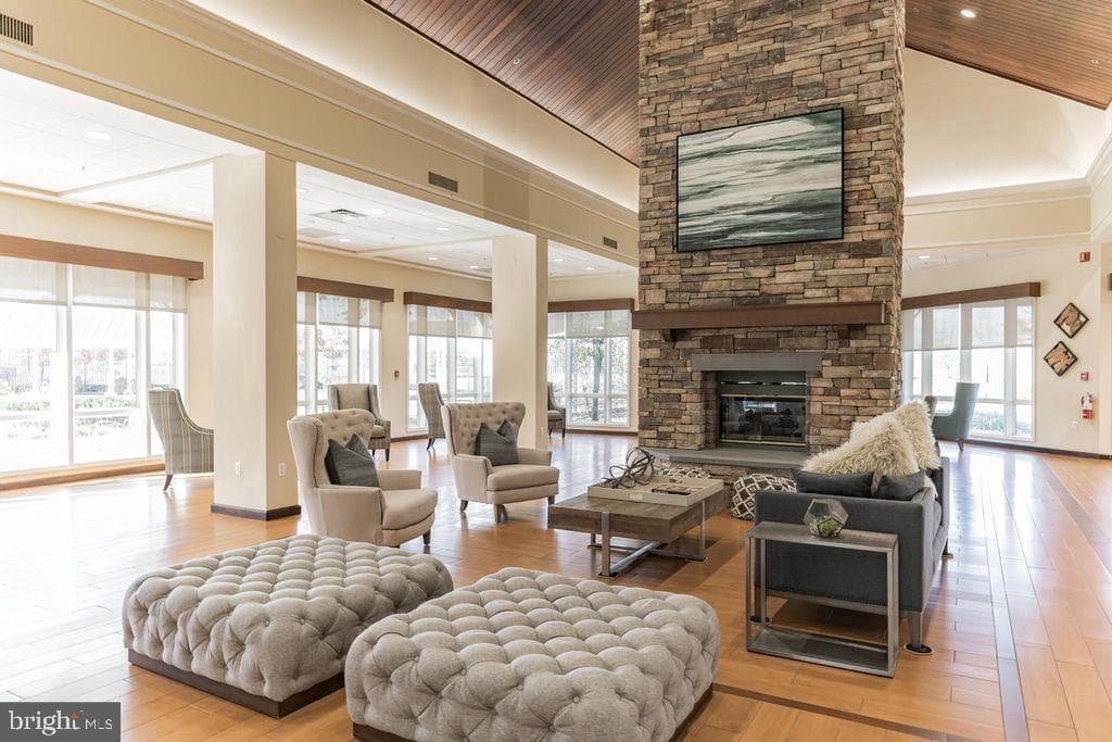 2456 Apple Blossom Lane #201 photo 32