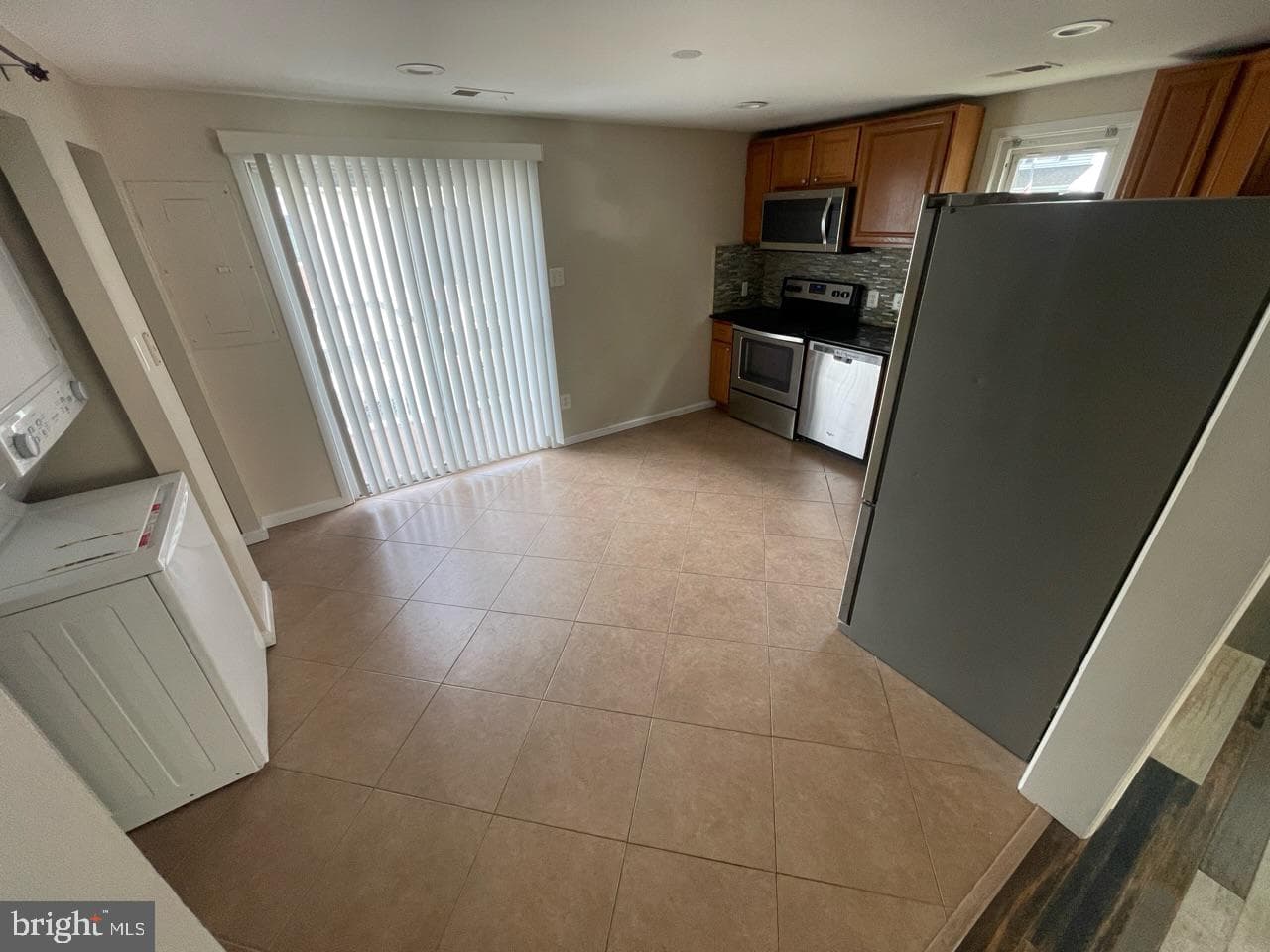1172 Cedar Avenue photo 6