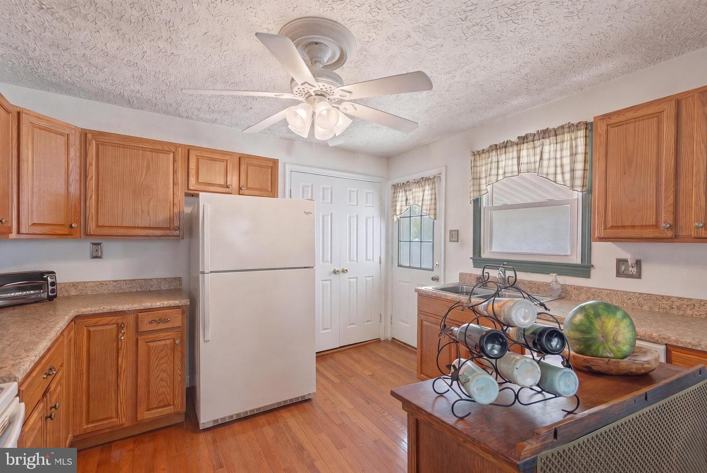 207 Hance Avenue photo 17