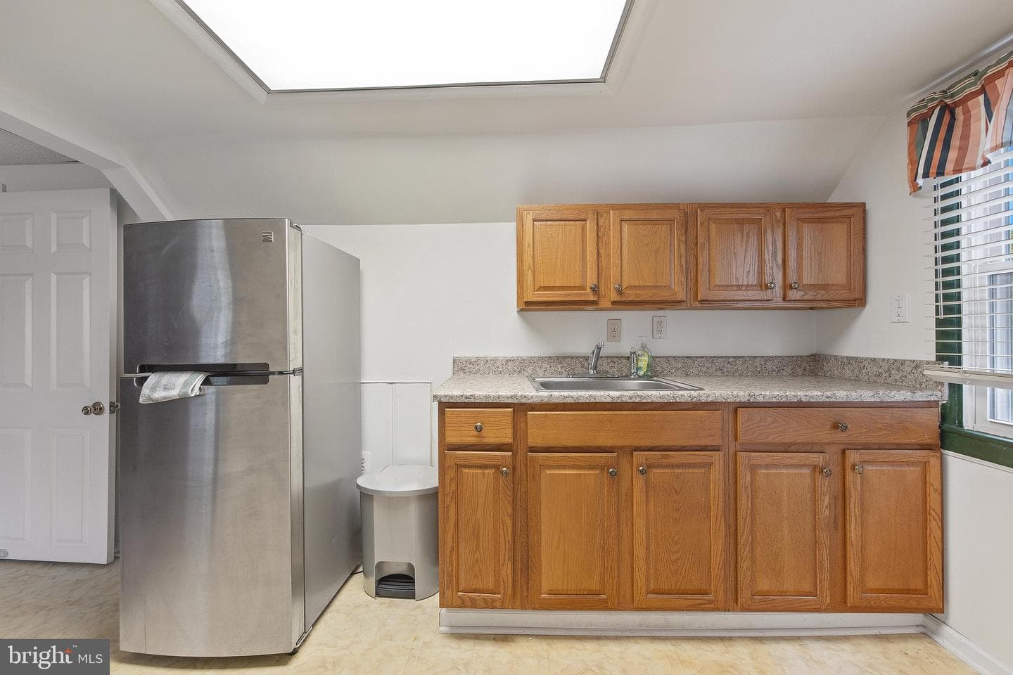 207 Hance Avenue photo 31