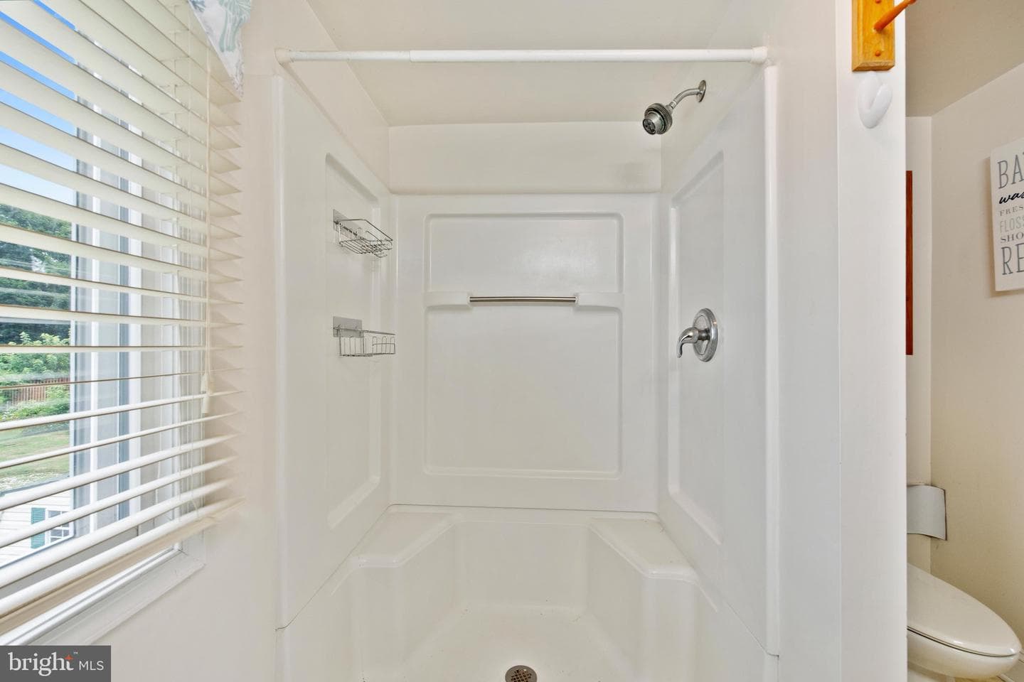 207 Hance Avenue photo 41