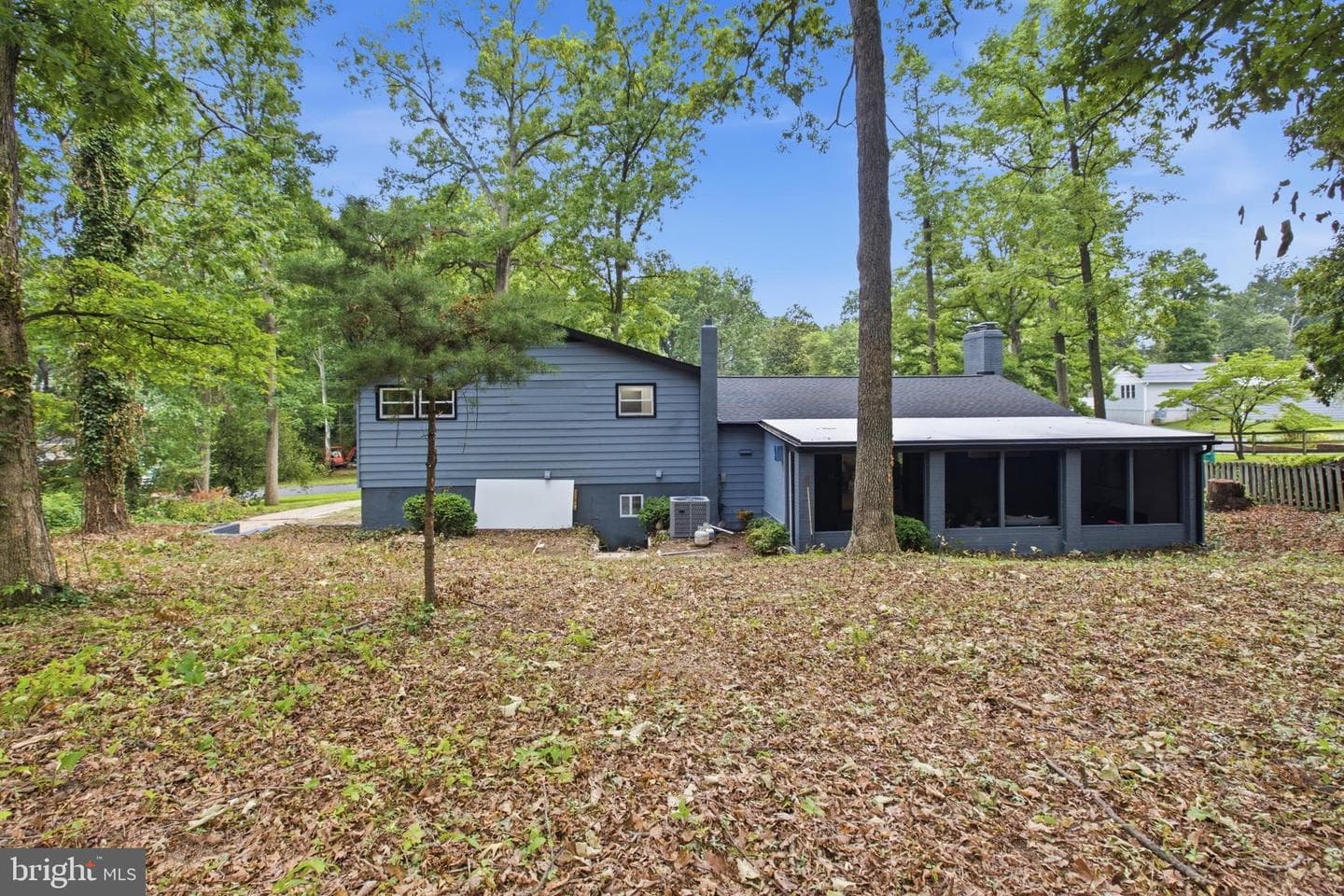 896 Forest Lane photo 46