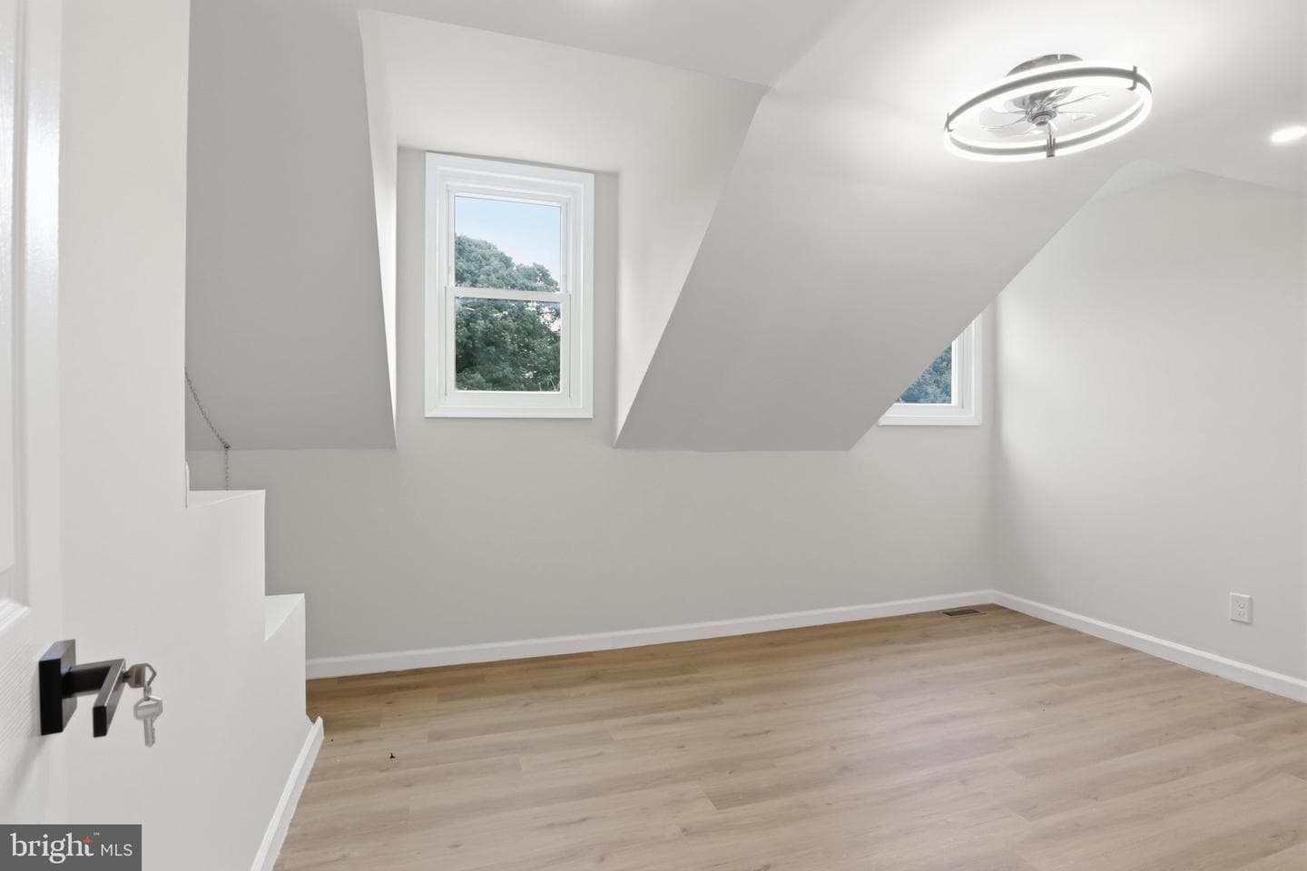 105 Simmons Lane photo 20