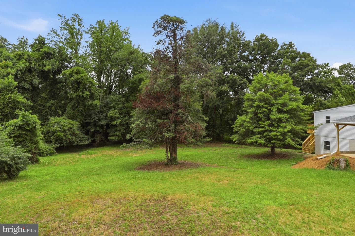 105 Simmons Lane photo 33